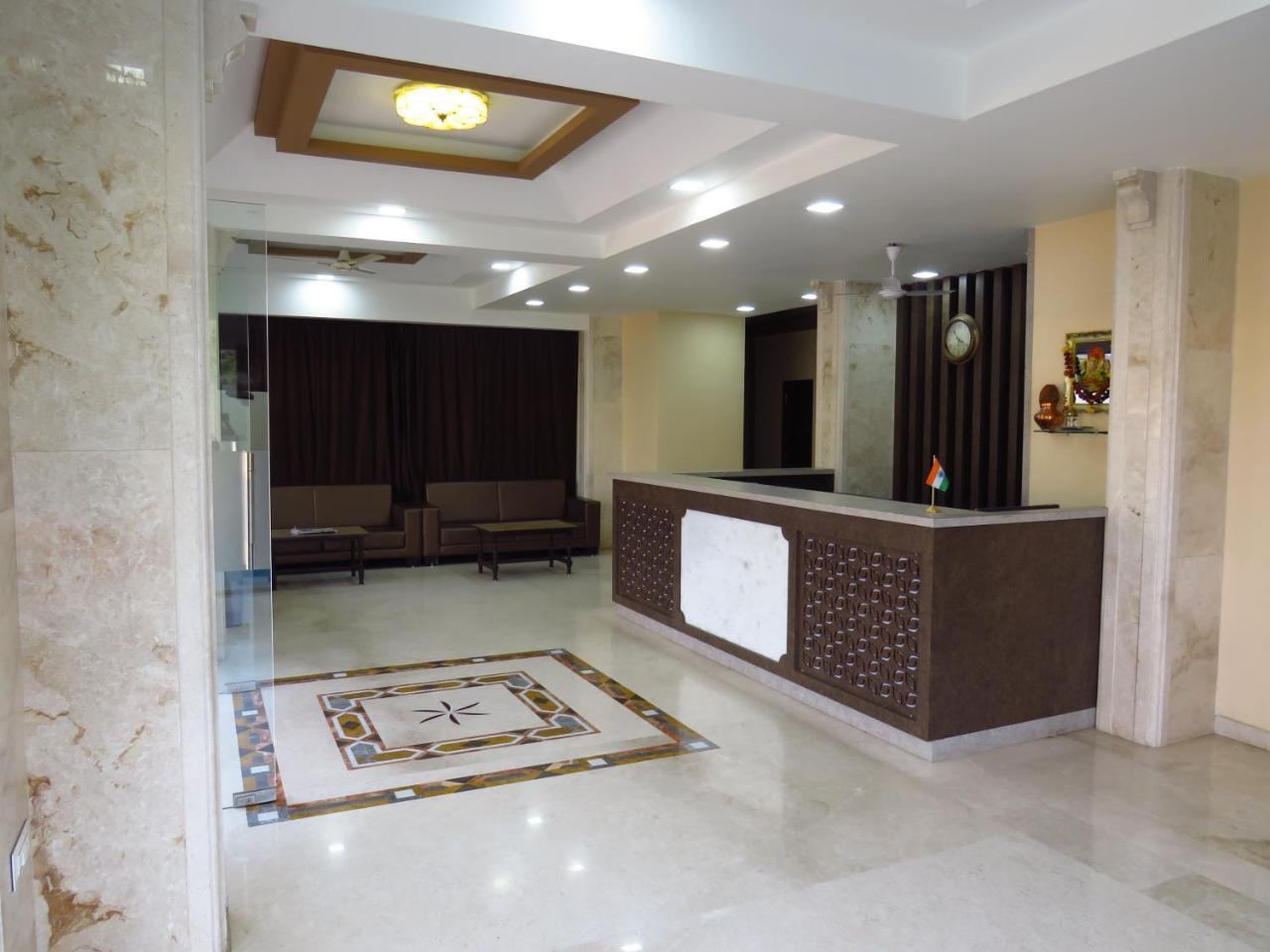 City Palace Resort لونافالا المظهر الخارجي الصورة