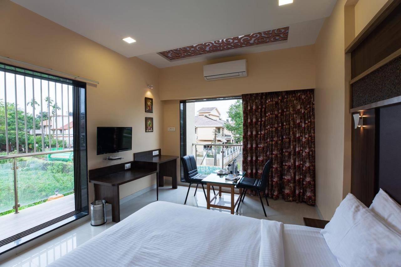 City Palace Resort لونافالا المظهر الخارجي الصورة